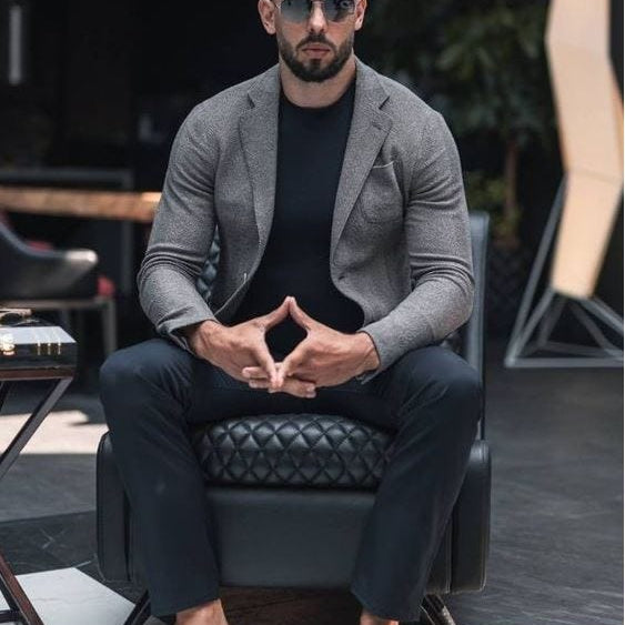 What are the essential items in an "old money" wardrobe for men?