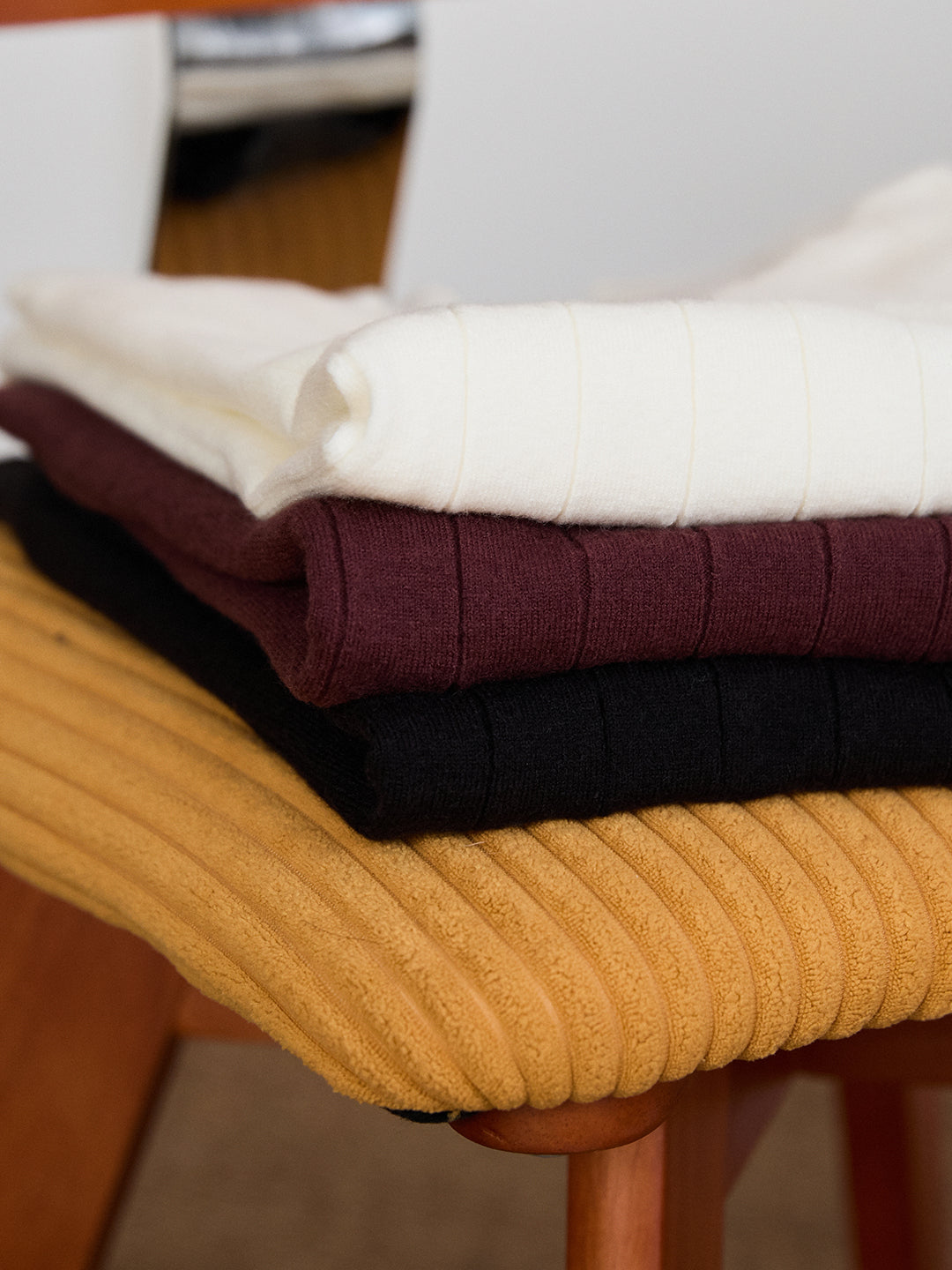 Half Turtleneck Short Sleeve T-shirt - CERPELO